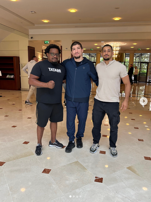 Cette fois ci c’est la ceinture 🏆.Bravo à @baysangur et toute l’équipe et ses proches.Toujours un plaisir de travailler avec Baki ! On a encore progressé sur beaucoup de compartiments mais il reste encore beaucoup de travail pour espérer arriver à l’objectif final !On retourne au travail pour la prochaine échéance 👀Vous avez kiffez le combat ?